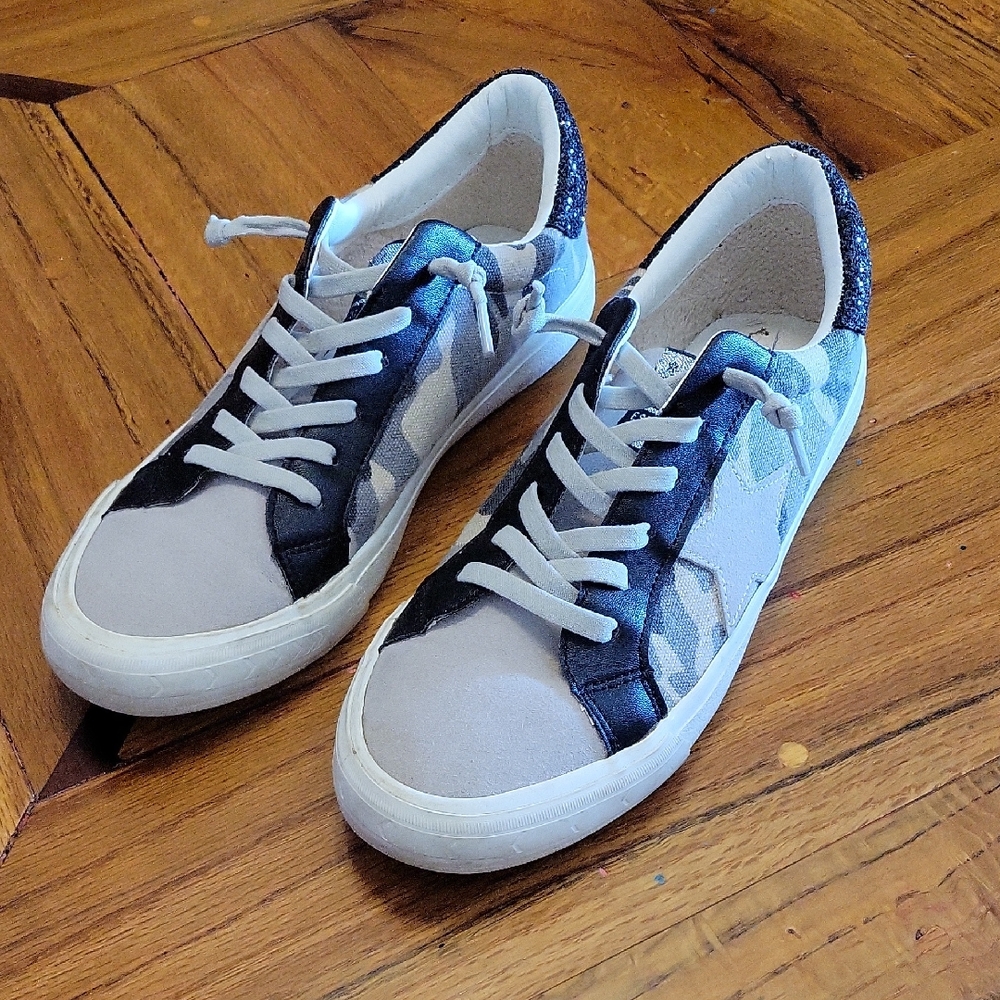 Vintage Havana Gray Gail Camo Glitter Lace Up Star Sneakers Size 8.5
